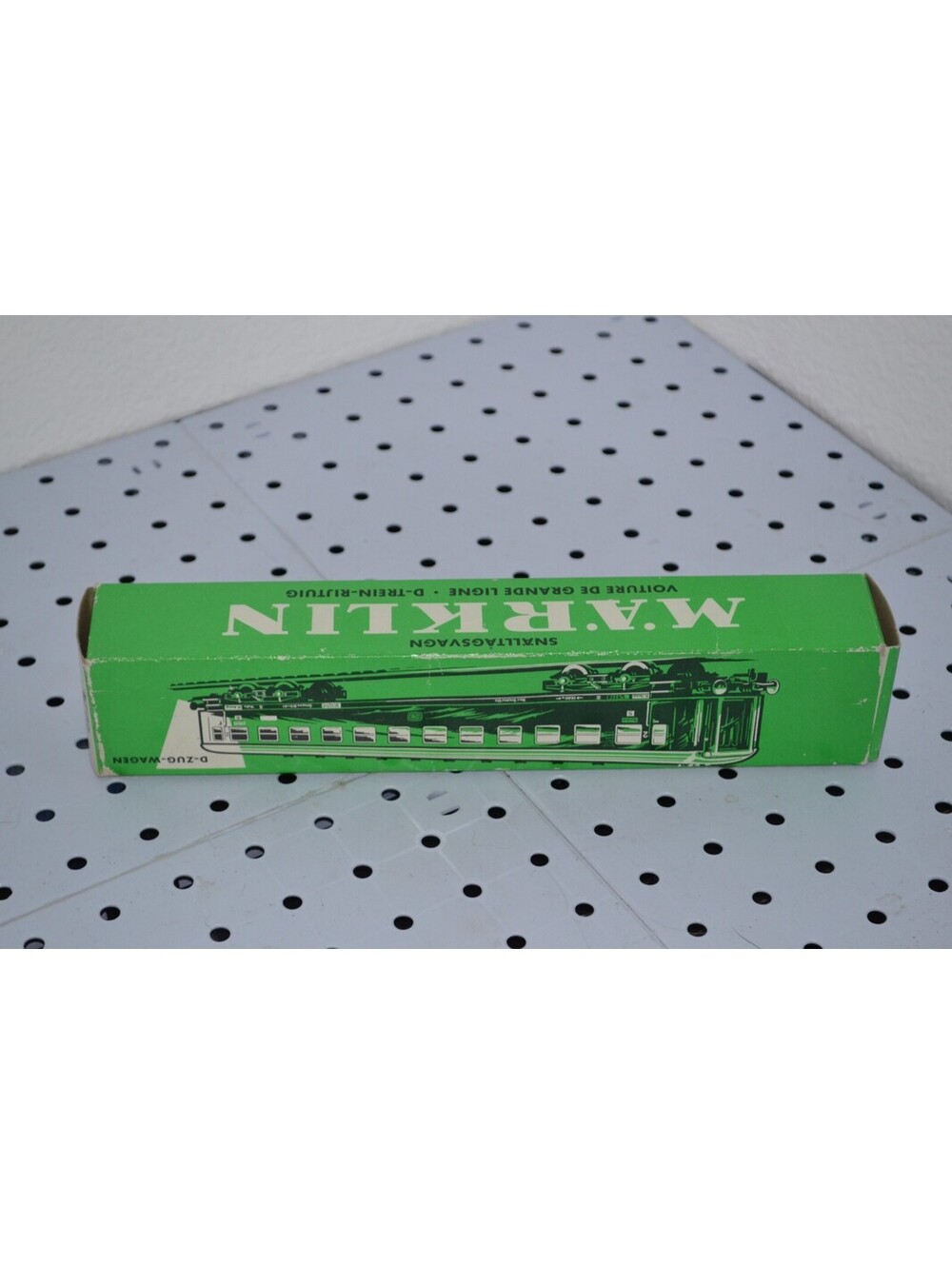 Vintage Marklin HO 4022 Metal DB Passenger Car 2nd. Class Express (DZUG) - Picture 11 of 11